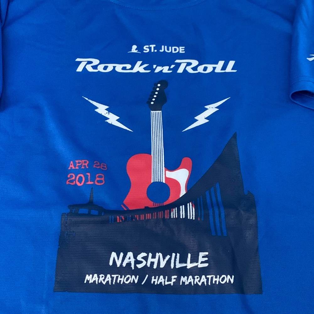 3/$20✨ Brooks Black Short Sleeve Tee Rock n Roll Series Marathon 2016 Nashville - Picture 3 of 10